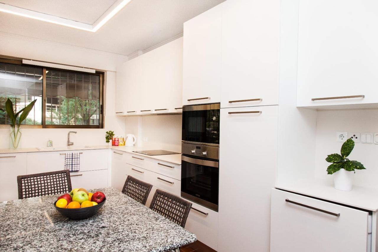 Delux Apartment With Amazing Balcony! Atenas Exterior foto