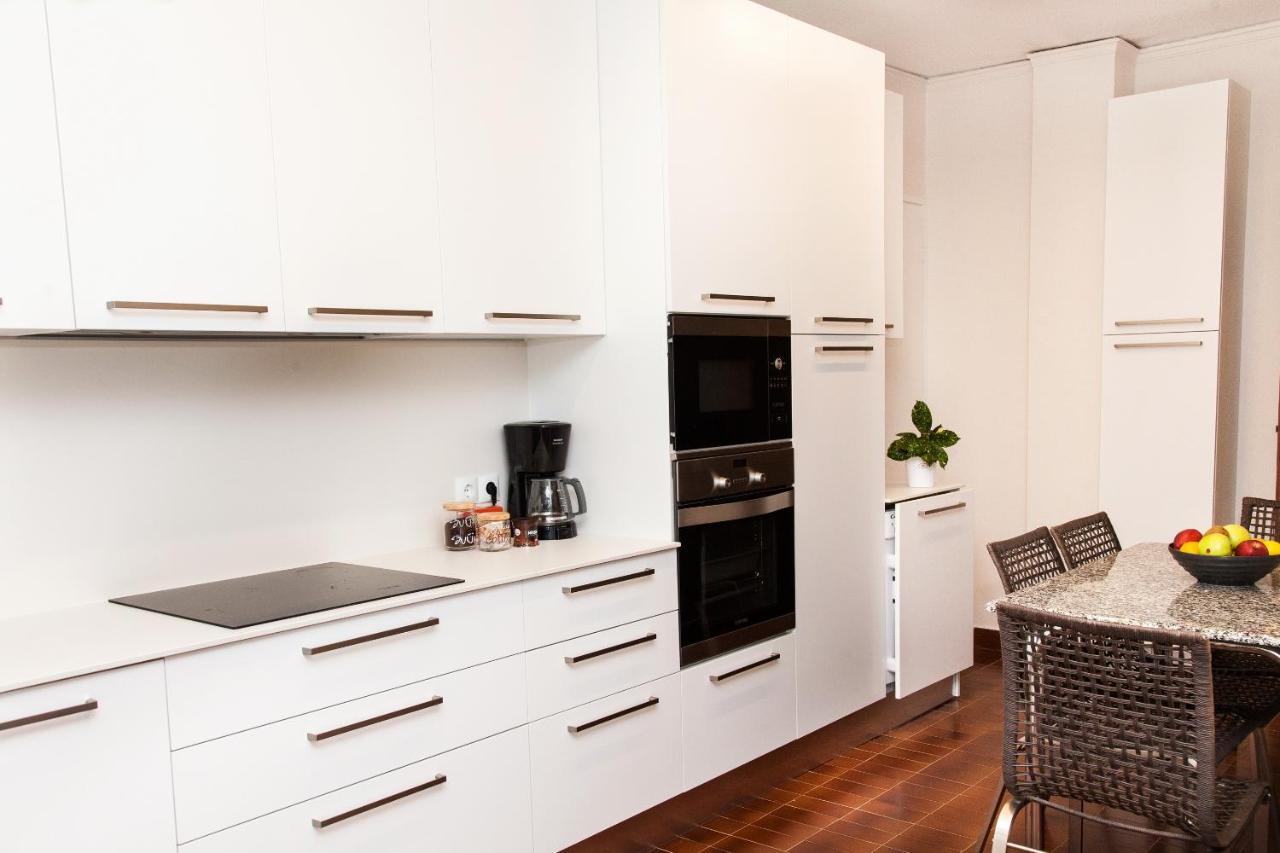 Delux Apartment With Amazing Balcony! Atenas Exterior foto